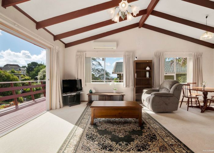  at 82 Ayton Drive, Totara Vale, Auckland