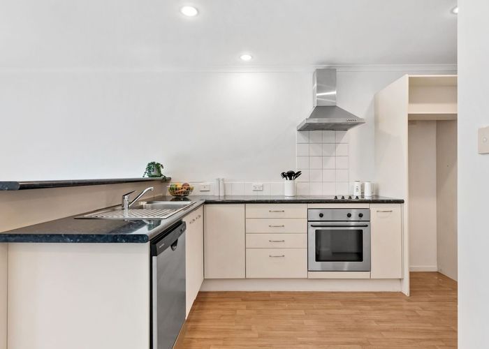  at 6/15 Harbour View Road, Te Atatu Peninsula, Waitakere City, Auckland