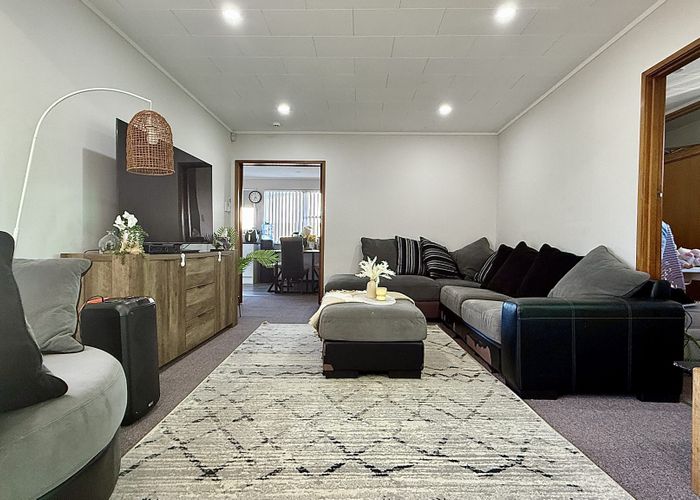  at 5 Fairlight Place, Manurewa, Auckland