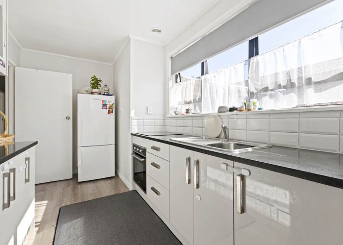  at 1 / 5 Norfolk Place, Papatoetoe, Manukau City, Auckland