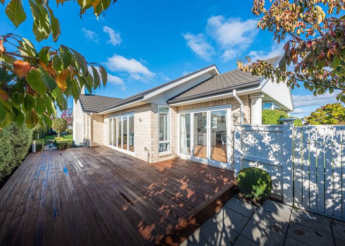 Free property data for 57 Westpark Drive, Burnside, Christchurch