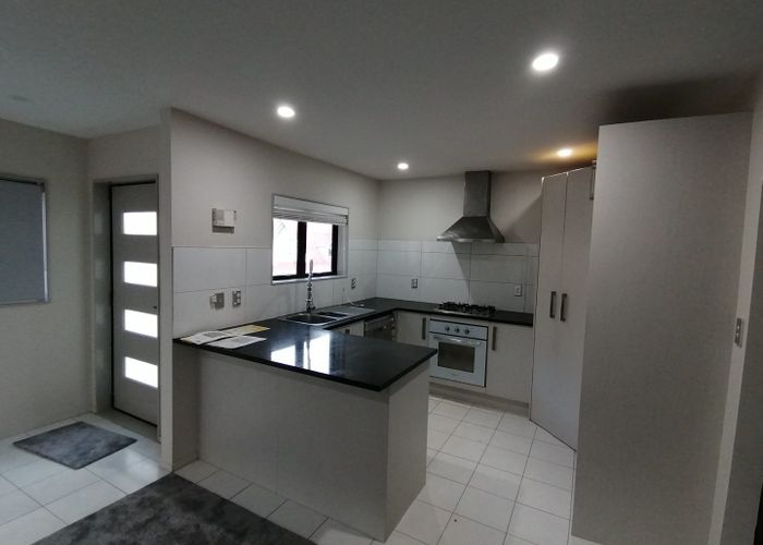  at 21 Bangla Place, Massey, Waitakere City, Auckland