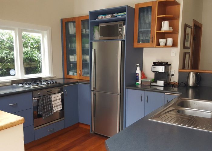 at 8 Hinau Street, Eastbourne, Lower Hutt, Wellington