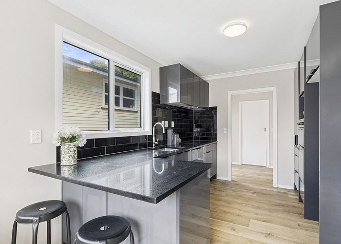  at 156 Paremata Road, Paremata, Porirua, Wellington