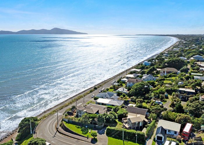  at 15 Beach Road, Paekakariki