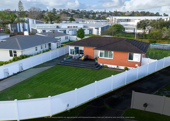  at 14 Mangos Place, Pakuranga, Manukau City, Auckland
