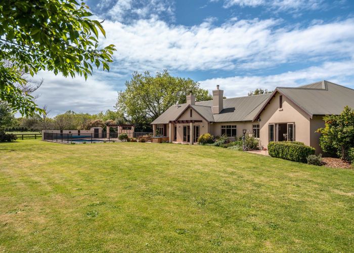  at 85 Marshmeadow Road, Newstead