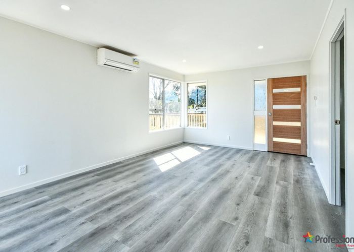  at 84 Ferndown Avenue, Papatoetoe, Manukau City, Auckland