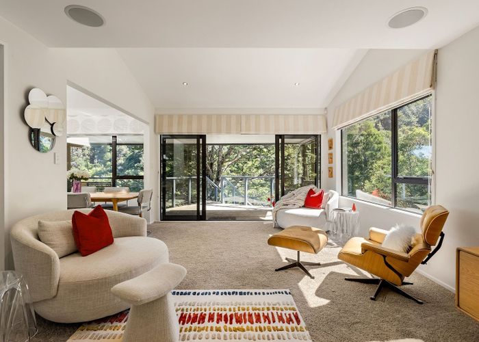  at 136 Cheviot Road, Lowry Bay, Eastbourne, Lower Hutt, Wellington