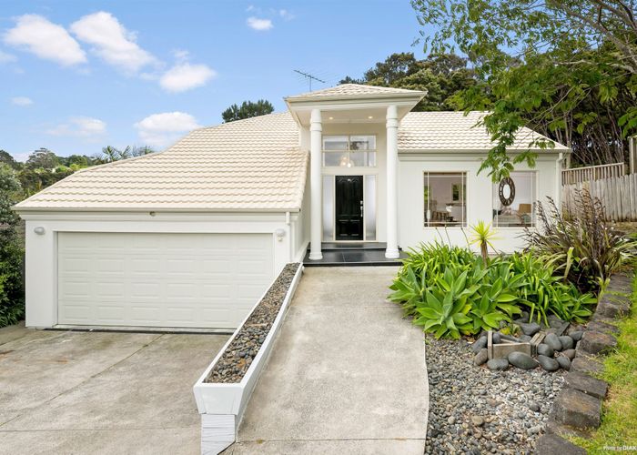  at 89 Glendhu Road, Glenfield, North Shore City, Auckland