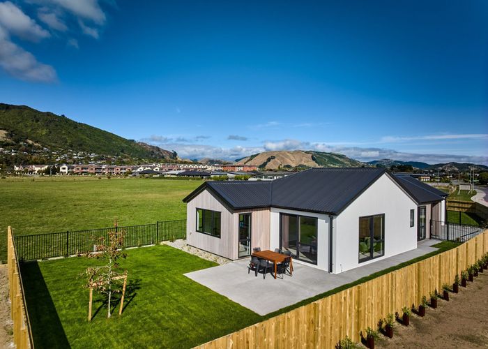  at 100 Waipunahau  Road, Waikanae, Kapiti Coast, Wellington