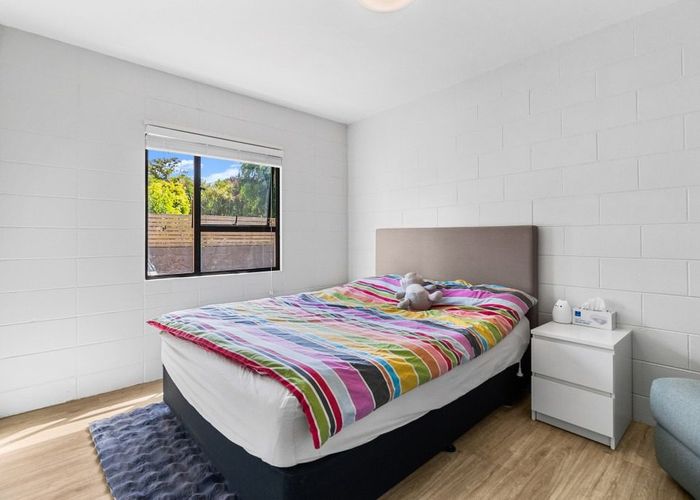  at 6/41 Woodward Road, Mount Albert, Auckland