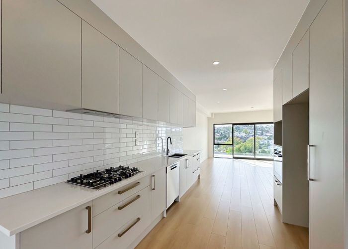  at 4/28 Ludlow Terrace, Totara Vale, North Shore City, Auckland