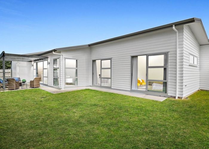  at 14 Kibblewhite Avenue, Beachlands, Auckland