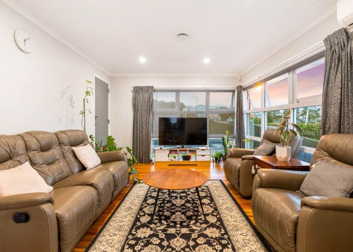  at 1/4 Ridge Road, Howick, Manukau City, Auckland