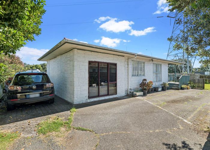  at 2/32 Latham Avenue, Pakuranga, Manukau City, Auckland