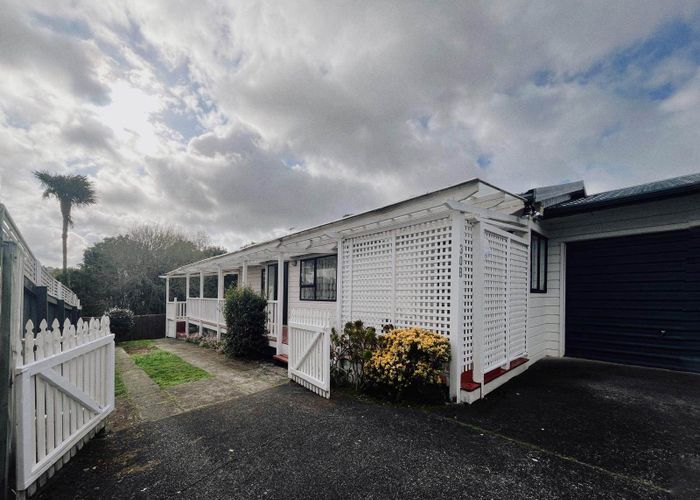  at 30B Somerset Road, Mount Roskill, Auckland