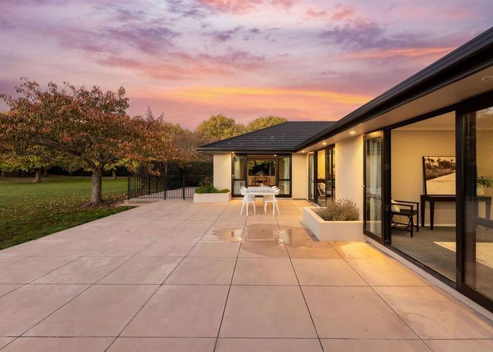  at 290 Queen Elizabeth II Drive, Mairehau, Christchurch City, Canterbury