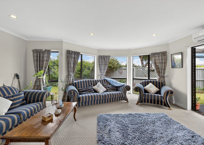  at 2/7 Crofts Lane, Parklands, Christchurch City, Canterbury