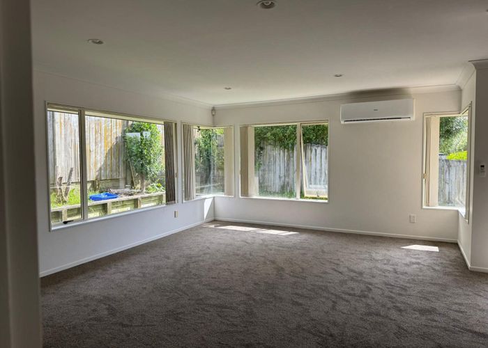  at 2/124 Charles Prevost Dr, The Gardens, Manukau City, Auckland