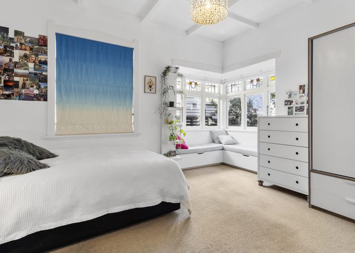  at 17 Edgars Road, Westmere, Auckland