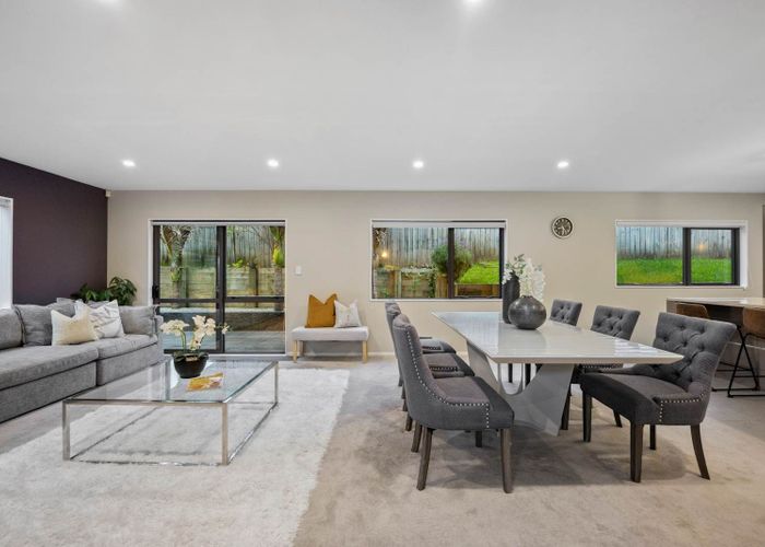  at 17 Lakeridge Close, Northcross, North Shore City, Auckland
