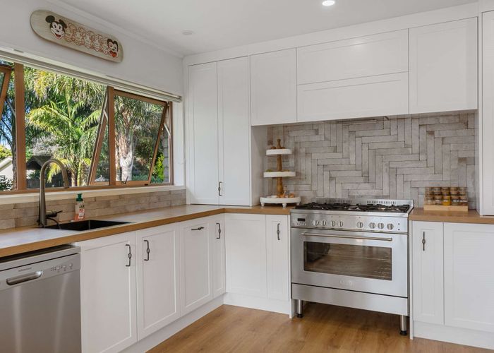  at 6 Koromiko Place, Waiuku, Waiuku