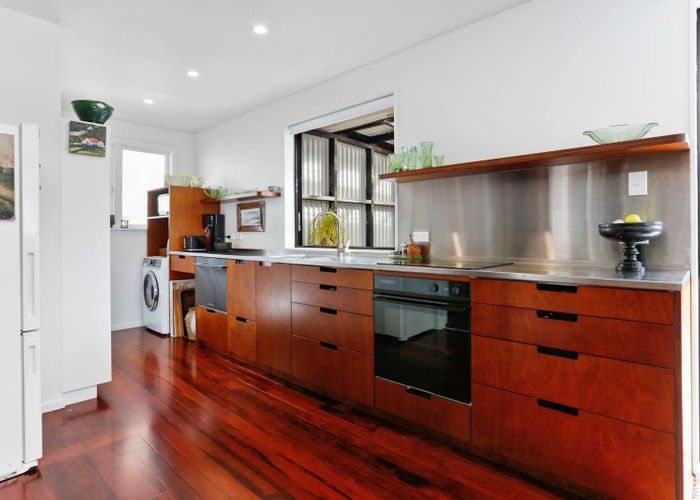  at 5 Kenley Place, Avondale, Auckland