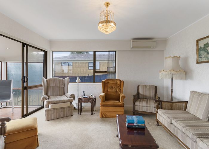  at 1/9 Evans Road, Glen Eden, Auckland