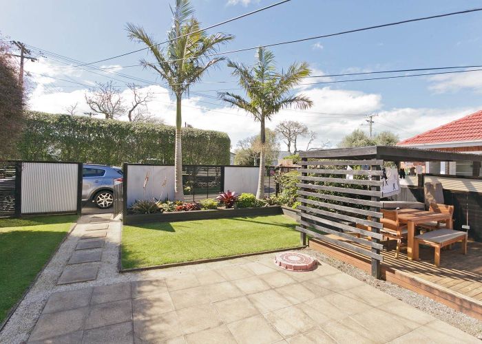  at 27 Wallath Road, Onehunga, Auckland City, Auckland