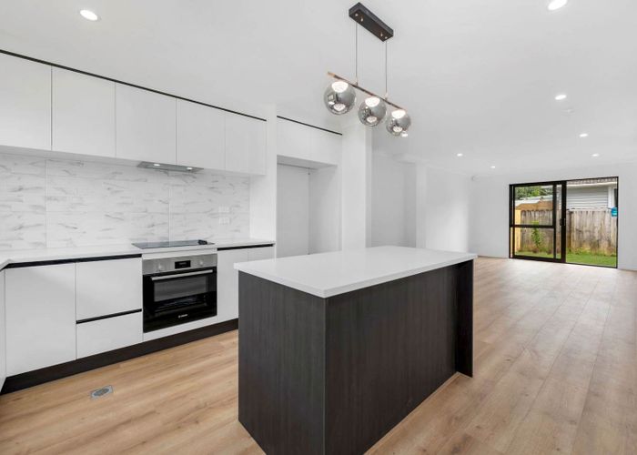  at 658B Te Atatu Road, Te Atatu Peninsula, Waitakere City, Auckland