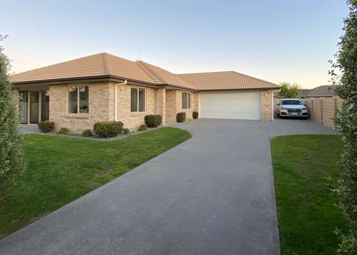 at 17 Coles Cove, Papamoa Beach, Papamoa