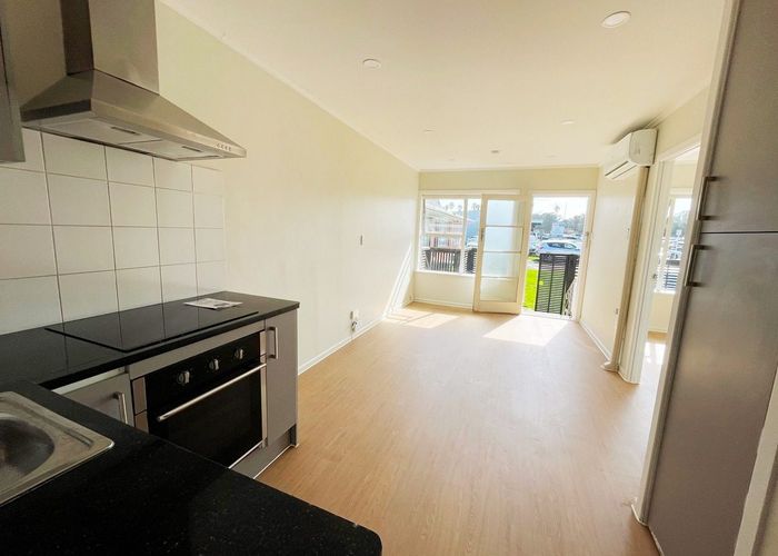  at 4/3 Rocklands Avenue, Balmoral, Auckland