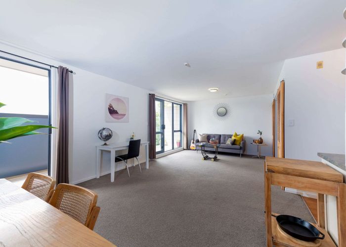  at 5/68 Mountain Road, Mount Wellington, Auckland City, Auckland