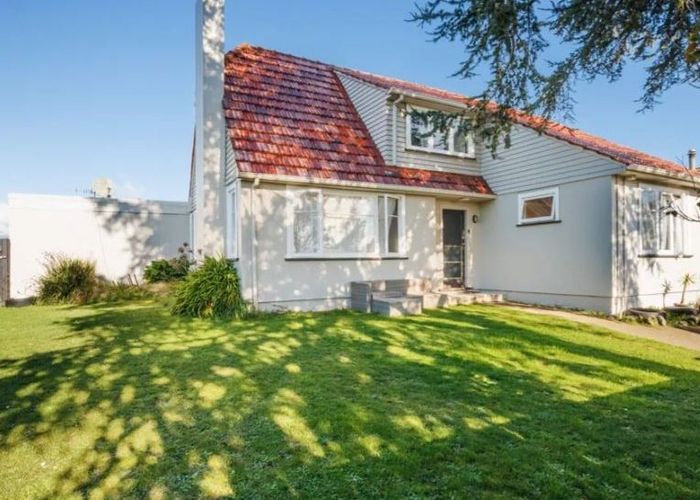  at 2 Antrim Place, Hokowhitu, Palmerston North