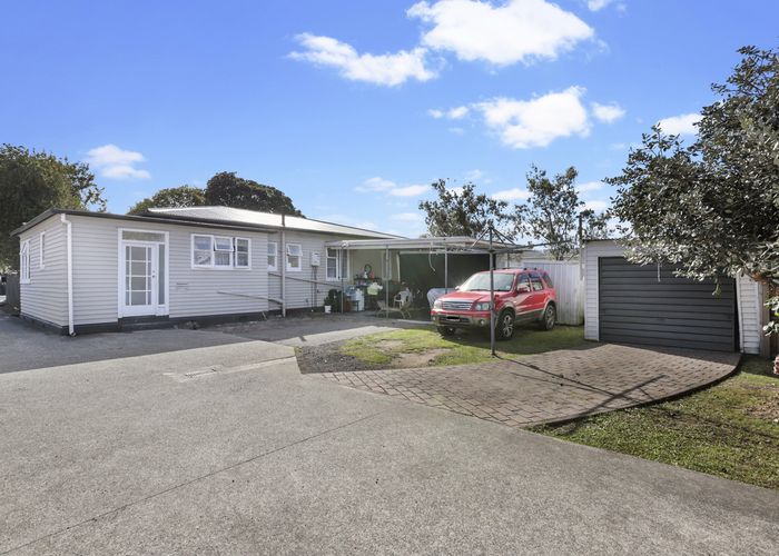  at 2094 Great North Road, Avondale, Auckland