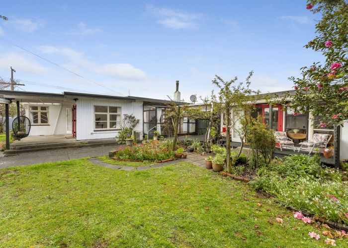  at 12 Queen Street, Pahiatua