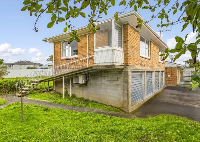  at 4/4A Dexter Avenue, Mount Eden, Auckland City, Auckland