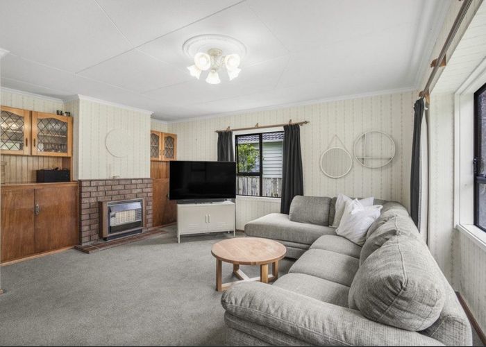  at 9 Poole Crescent, Wainuiomata, Lower Hutt, Wellington