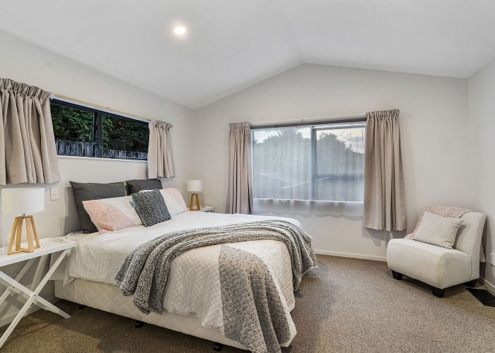  at 60 Temple Street, Meadowbank, Auckland