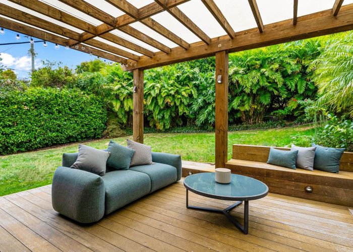  at 1/6 Hythe Terrace, Mairangi Bay, North Shore City, Auckland