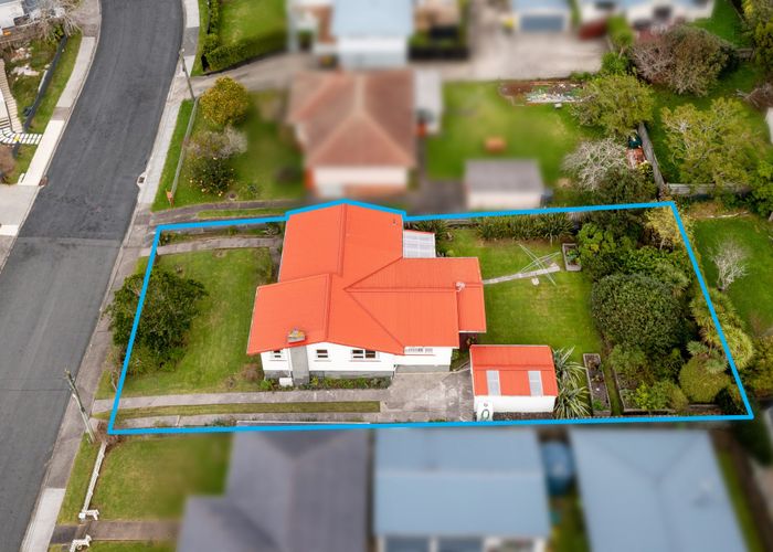 at 10 Japonica Drive, Beach Haven, North Shore City, Auckland