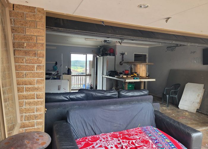  at 21 Waltham Street, Henderson, Waitakere City, Auckland