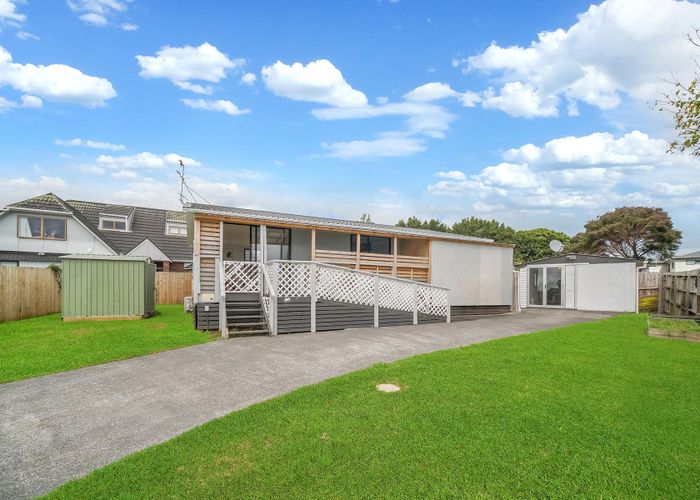  at 15 Justamere Place, Weymouth, Manukau City, Auckland