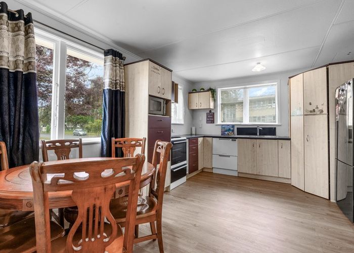  at 7 College Place, Chartwell, Hamilton