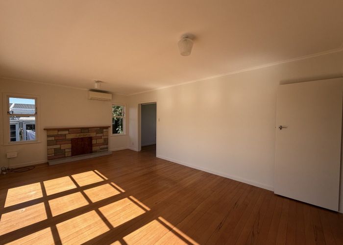  at 117 Coronation Road, Hillcrest, Auckland