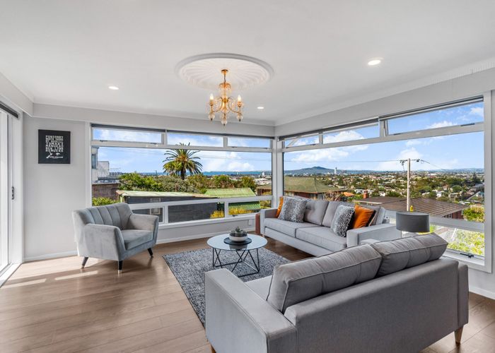  at 27 High Road, Glenfield, North Shore City, Auckland