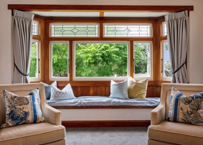  at 18 Irirangi Road, Greenlane, Auckland