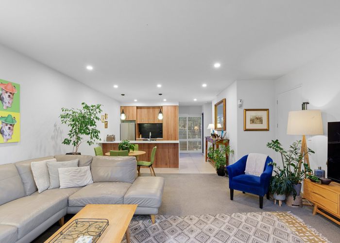  at 2/484 Manchester Street, St. Albans, Christchurch City, Canterbury