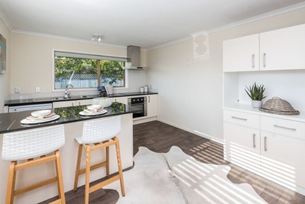  at 2/28 Prince Regent Drive, Half Moon Bay, Manukau City, Auckland
